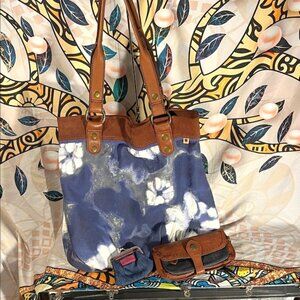 Lucky Brand Floral Tye Dyed Tote with Matching Wristlet and Coin Purse - EUC